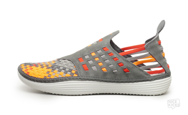 Nike Solarsoft Rache Woven Premium "Total Orange"