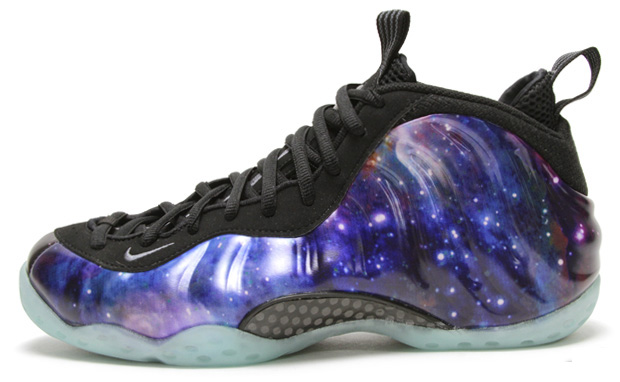 galaxy-nike-air-foamposite-one