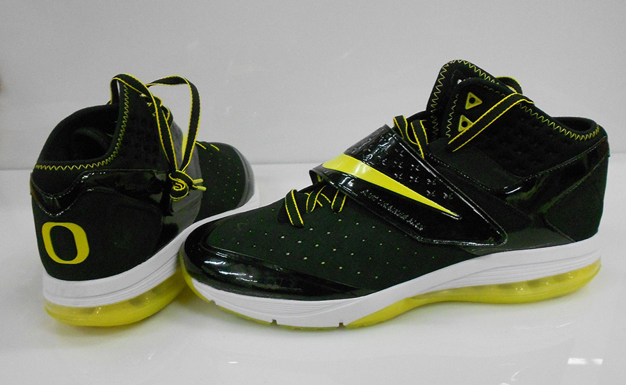 Nike CJ81 Trainer Max Oregon PE