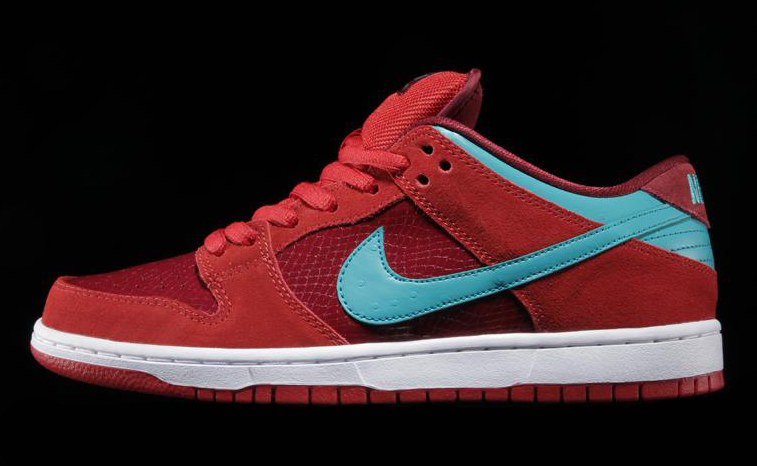 Nike SB Dunk Low Pro Brickhouse