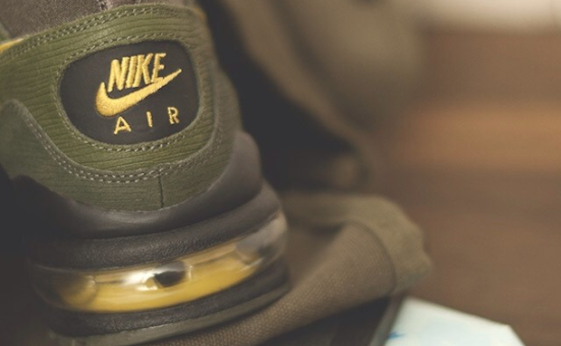 size?-nike-air-max-93-army-and-navy-teaser-2