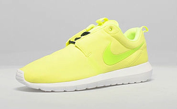 nike-roshe-run-nm-volt-1