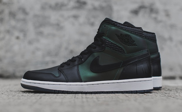 Nike-SB-x-Air-Jordan-1-another-look-1