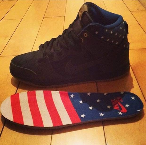 Nike Dunk SB High Stars