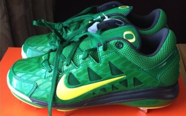 Nike-Air-Hyper-Diamond-Pro-Oregon-PE-3