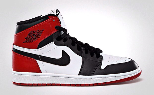 Air Jordan 1 Black Toe