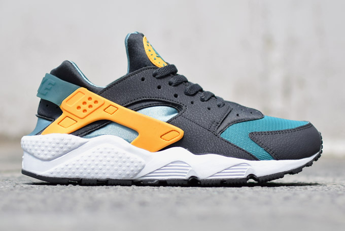 Nike Air Huarache Teal Orange