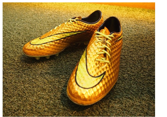 Nike Hypervenom Phelon & Phantom Gold