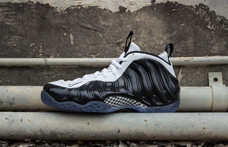 Nike Air Foamposite One Black White