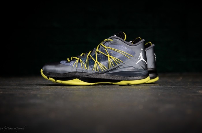 Jordan CP3 VII AE Dark Grey Vibrant Yellow