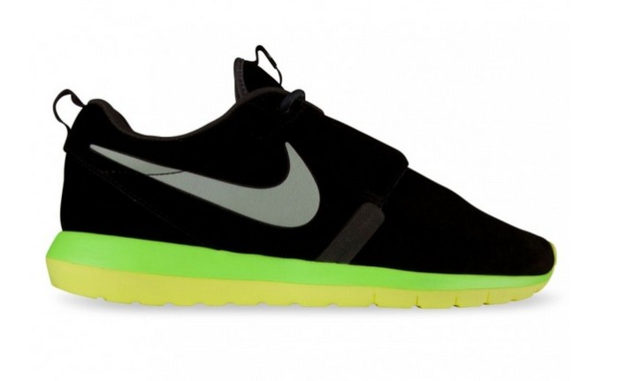 Nike Roshe Run NM Black Volt