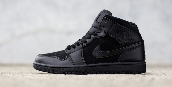 Air Jordan 1 Mid Triple Black