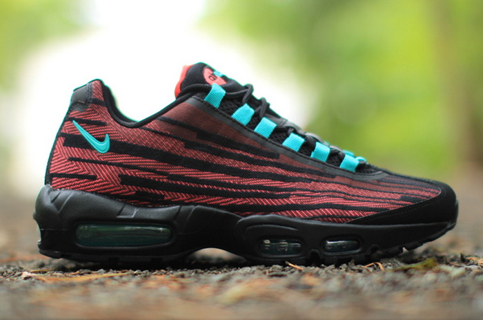 Nike Air Max 95 Jacquard Hyper Punch