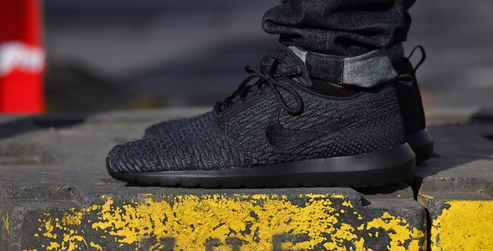 Nike Flyknit Roshe Run Triple Black