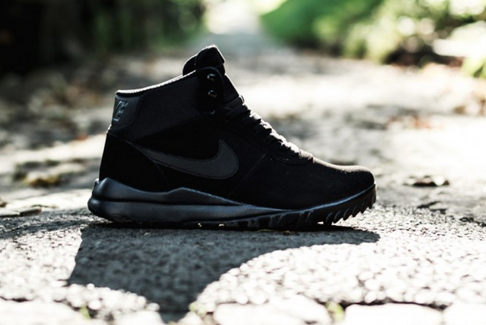 Nike Hoodland Suede Triple Black