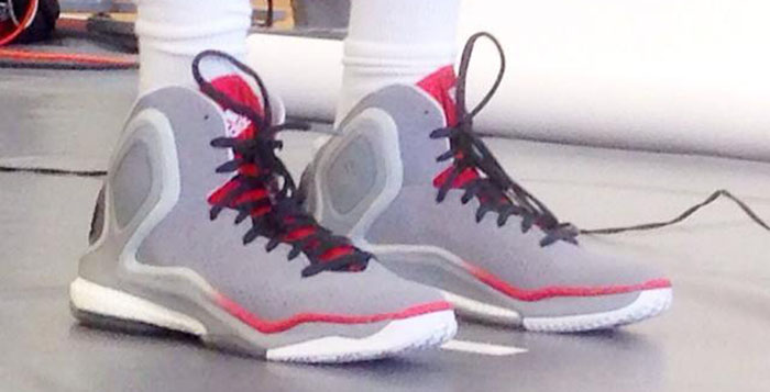 Derrick Rose Debuts New adidas D Rose 5 at Media Day