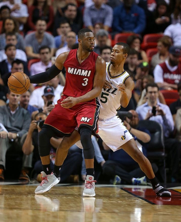 Dwyane Wade in the Li-Ning Way of Wade 3