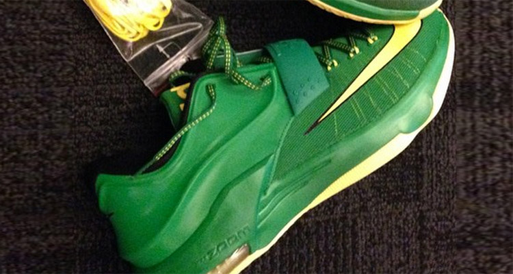 Nike KD 7 Premium Oregon Ducks PE Away