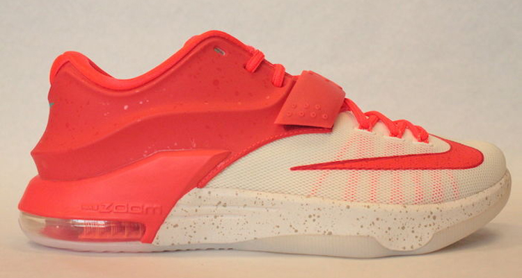 Nike KD 7 Premium Christmas Egg Nog