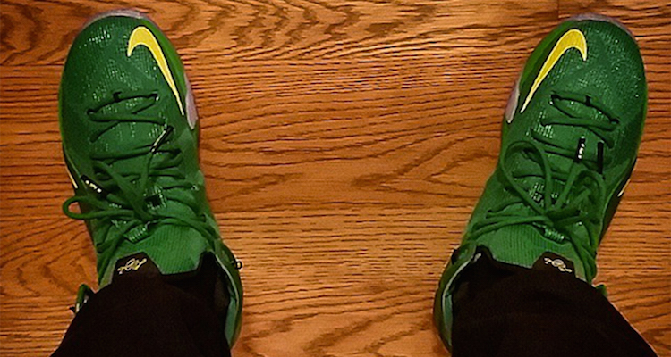 Nike LeBron 12 Oregon Teaser