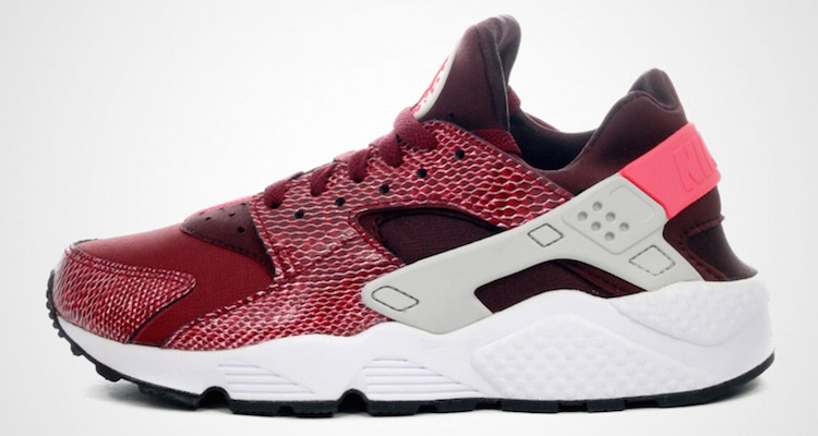 Nike WMNS Air Huarache Team Red