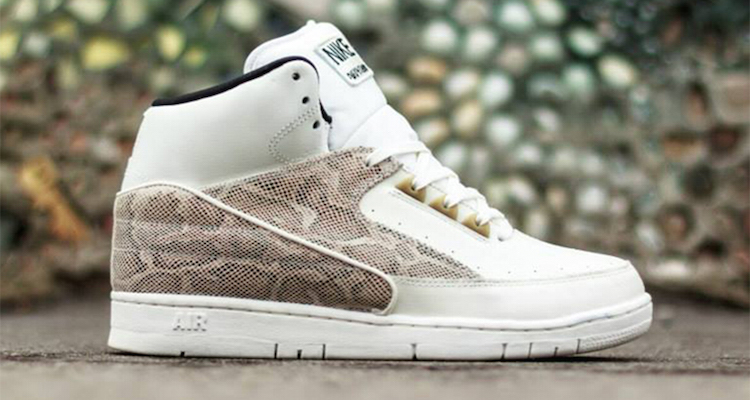 Nike Air Python Sail/Black-Metallic Gold