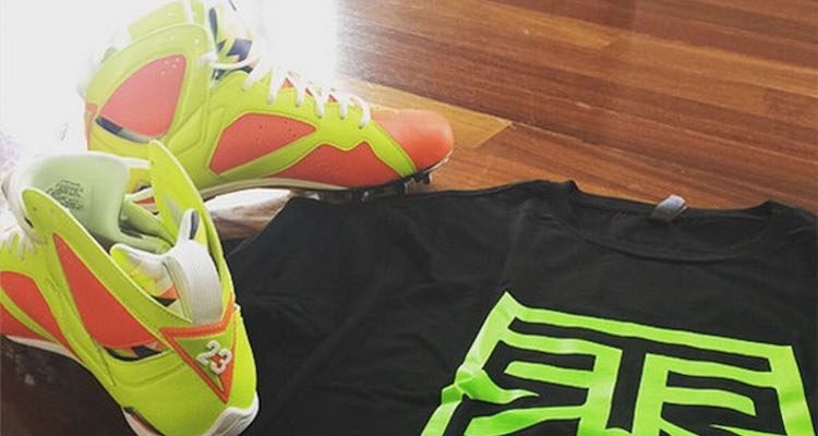 Earl Thomas Shows off a new Pair of Air Jordan 7 PE Cleats