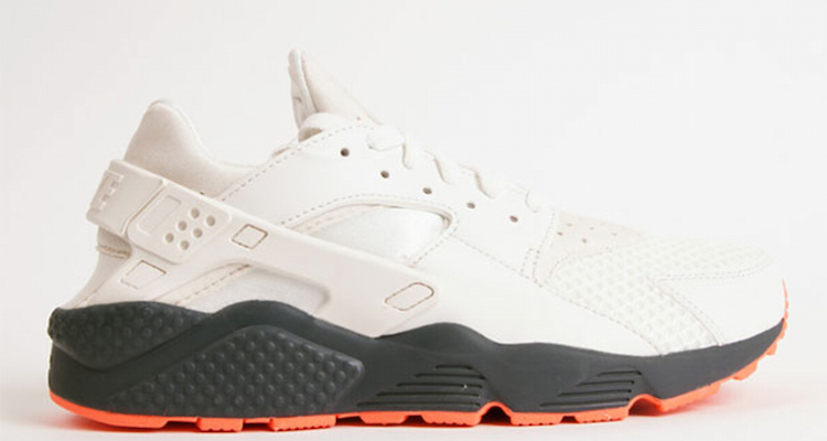 Nike Air Huarache White/Dark Grey-Bright Crimson