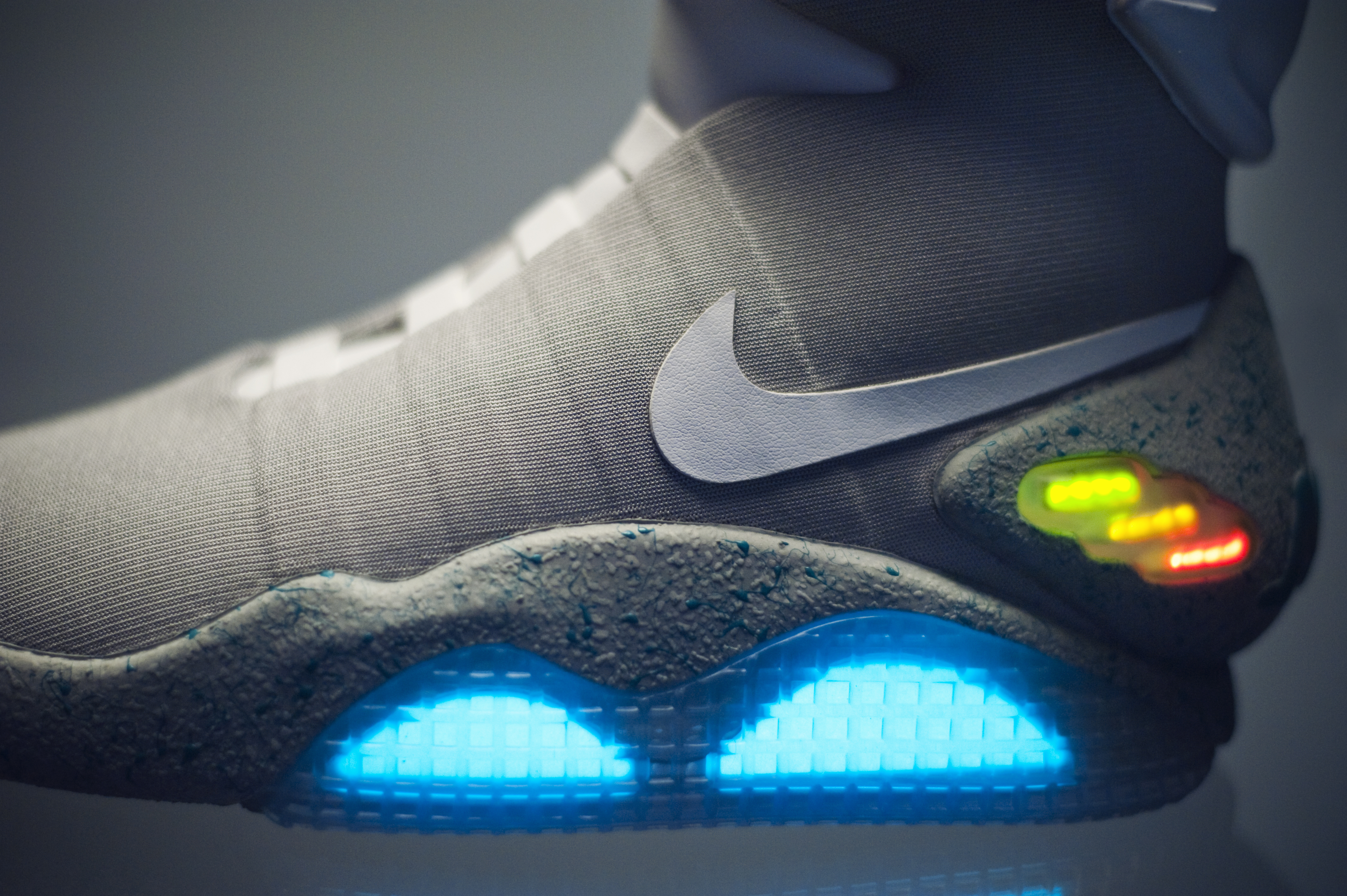 Nike MAG