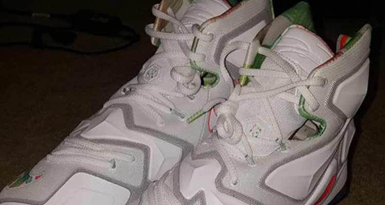 Nike LeBron 13 Easter