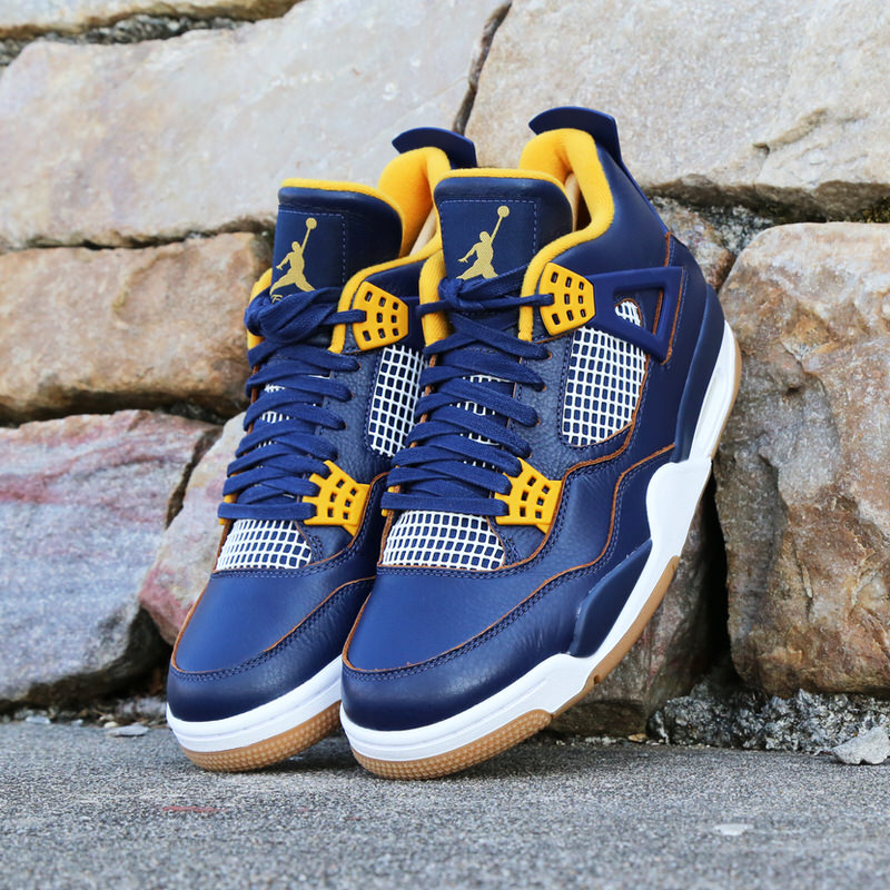 Air Jordan 4 Dunk From Above