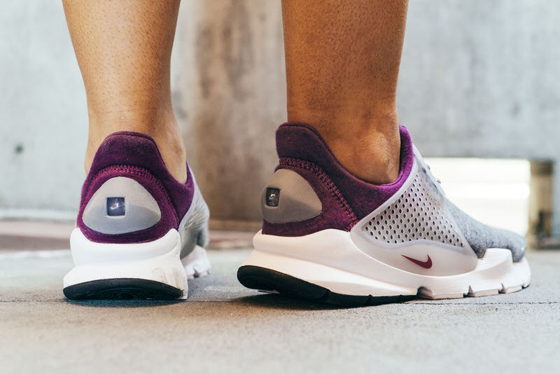 NikeLab Sock Dart Fleece Grey Heather/Mulberry On-Foot Look