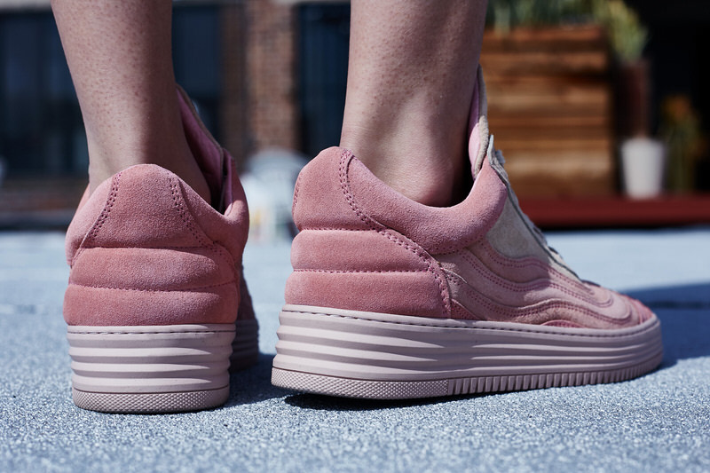 Filling Pieces Mountain Cut Wavy "Nude" On-Foot Look