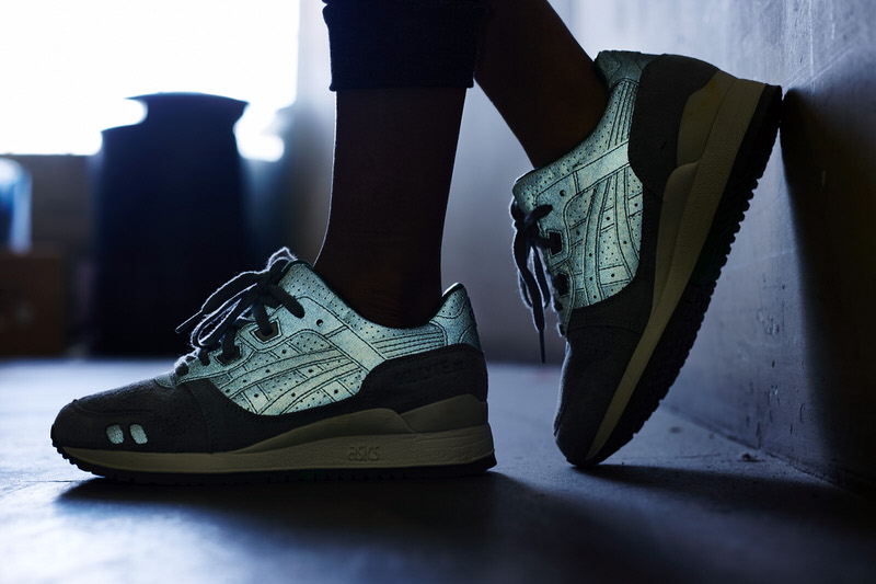 size? x ASICS Gel Lyte III "Tsavorite" On-Foot Look