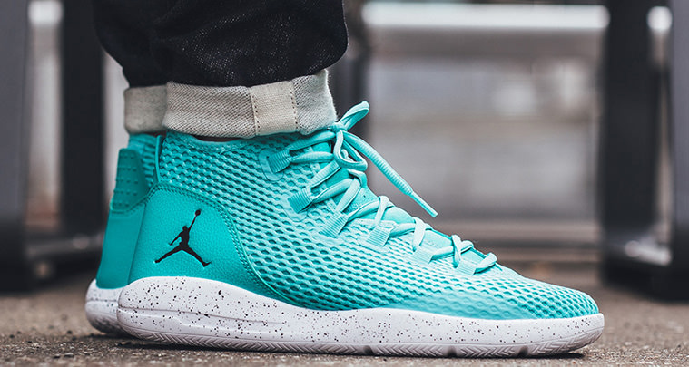 Jordan Reveal Hyper Turquoise