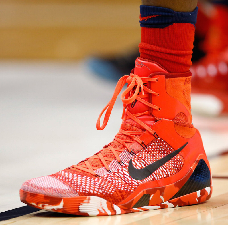 Dayton's Steve McElvene in the Nike Kobe IX "Knit Stocking"