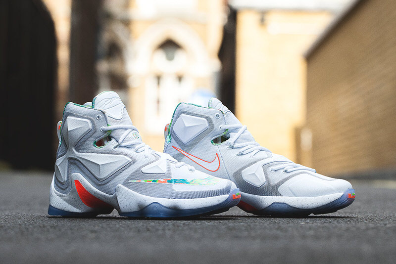 Nike LeBron 13 Easter