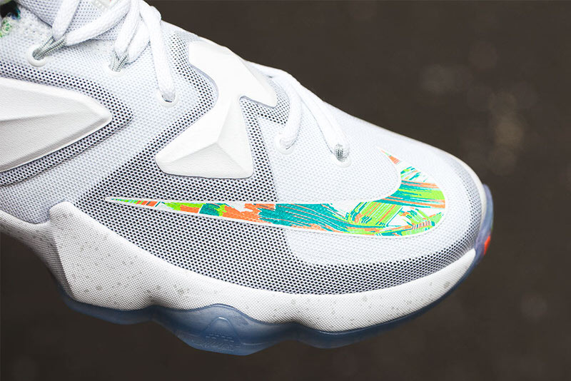 Nike LeBron 13 Easter