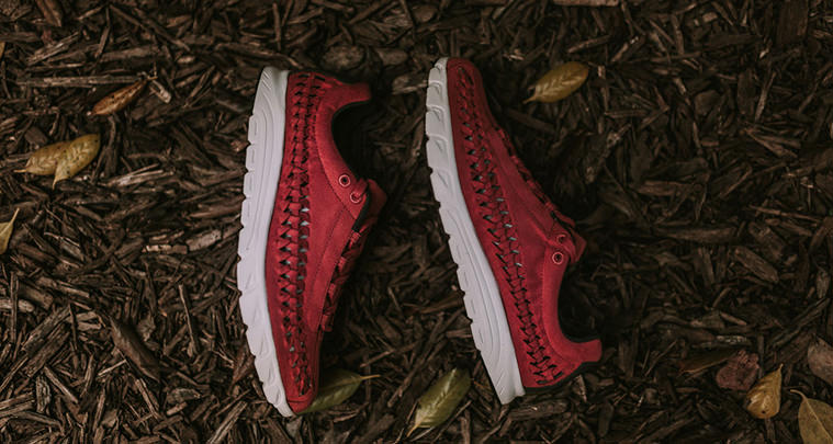 Nike Mayfly Woven Terra Red