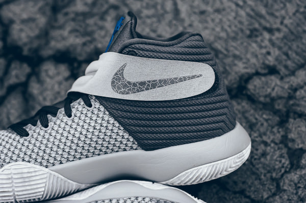 Nike Kyrie 2 Omega