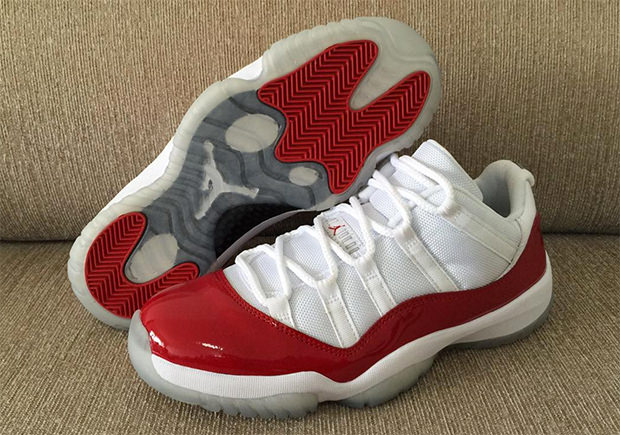 Air Jordan 11 Low Varsity Red