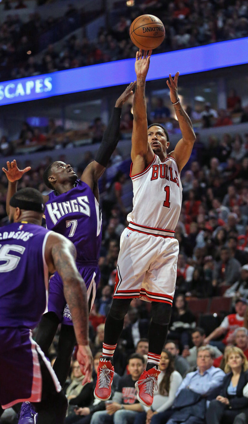 Derrick Rose wearing the adidas D Rose 6