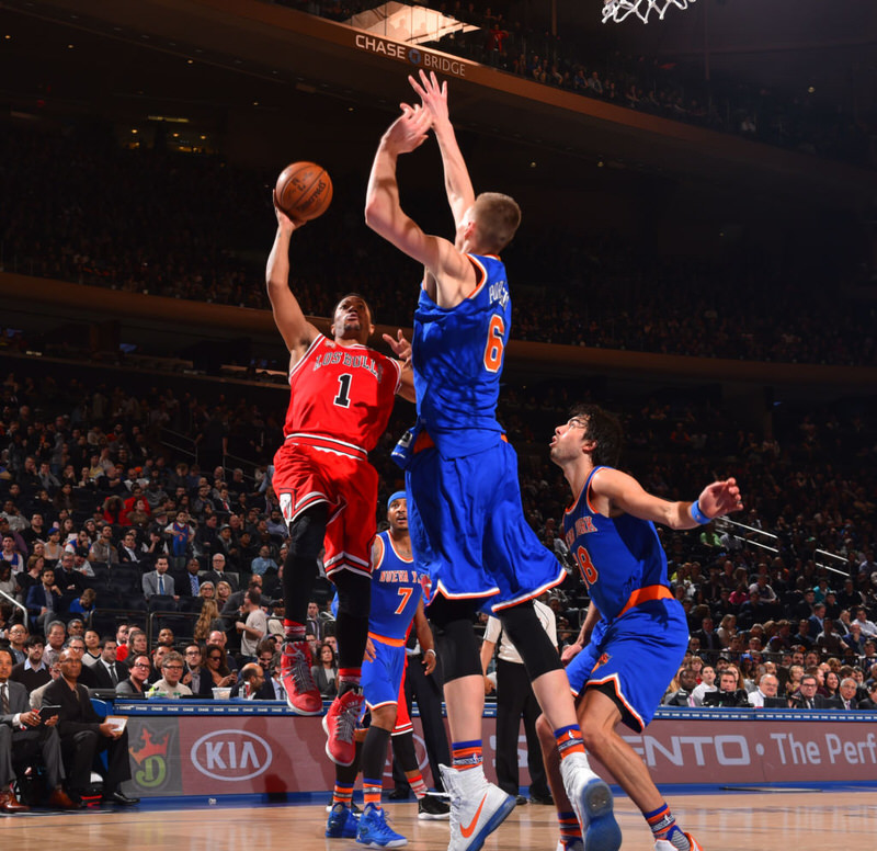 Derrick Rose and Kristaps Porzingis in the adidas D Rose 6 and the Nike Kobe X Elite, respectively