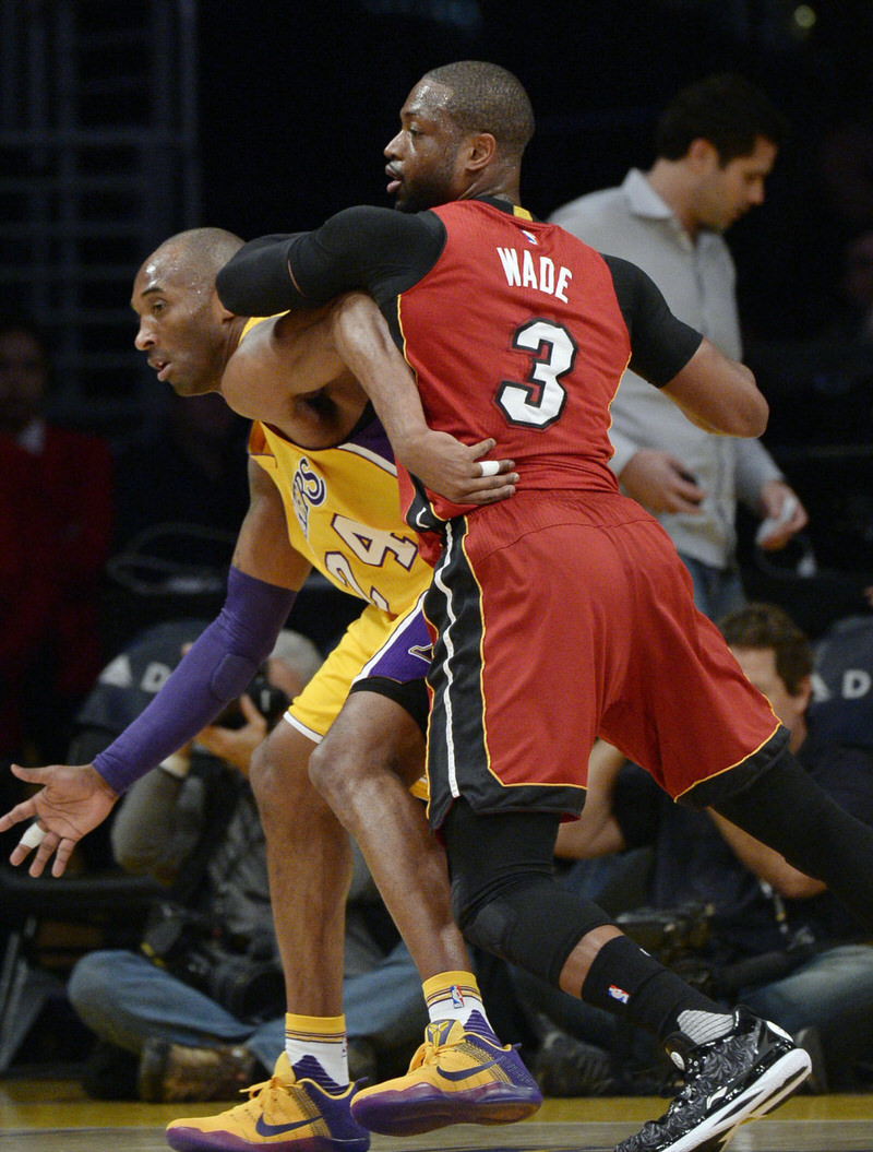 Kobe Bryant and Dwyane Wade in the Nike Kobe 11 and the Li-Ning Way of Wade 4, respectively