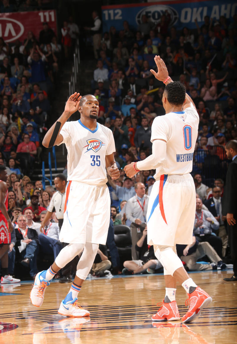 Kevin Durant and Russell Westbrook in PE versions of the Nike KD 8 and the Air Jordan XX9, respectively