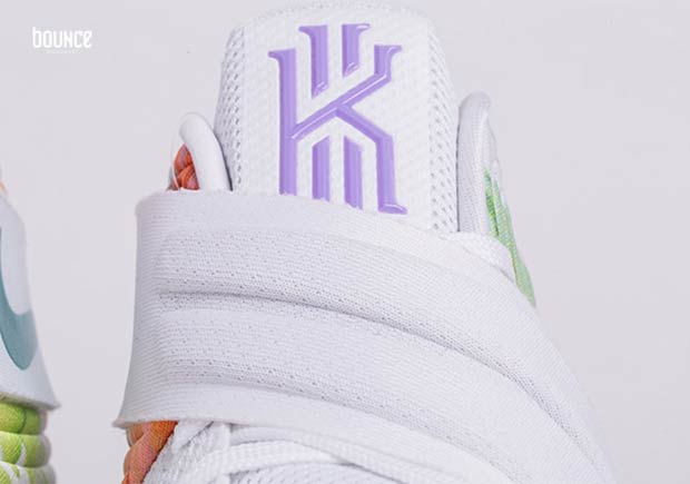 Nike Kyrie 2 Easter