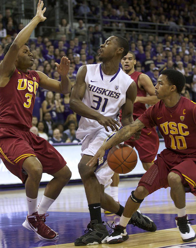 Terrence Ross in the Air Jordan 6 "Lakers" (AP Photo/Stephen Brashear)