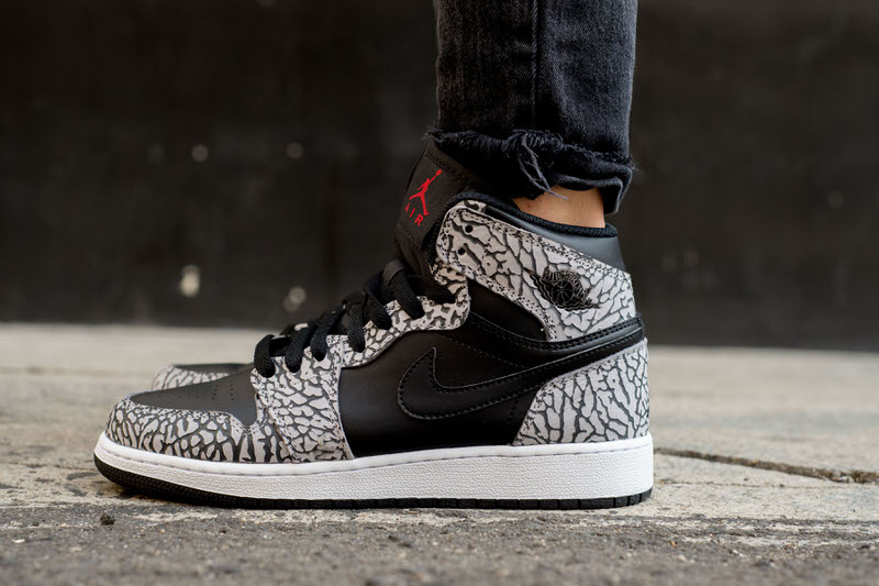 Air Jordan 1 High Black/Cement On-Foot Look