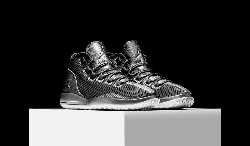 Jordan Reveal Premium Black Cool Grey