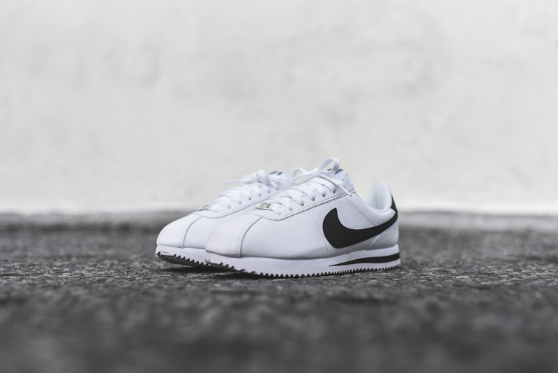 Nike Cortez White Black